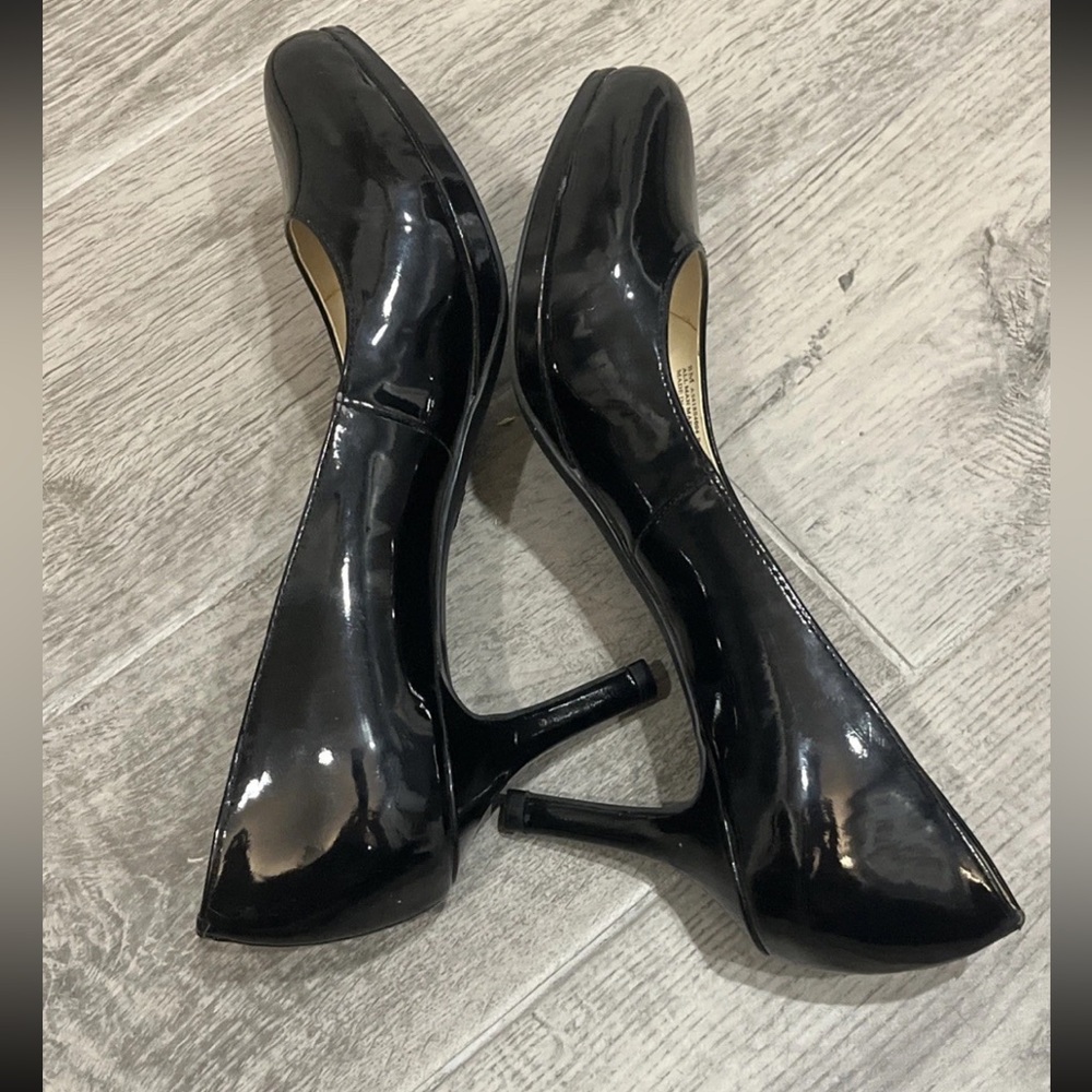 Etienne Aigner Women’s Drew Pumps Size 8 M Black‎ Patent Leather Slip-On Heels - Picture 7 of 11